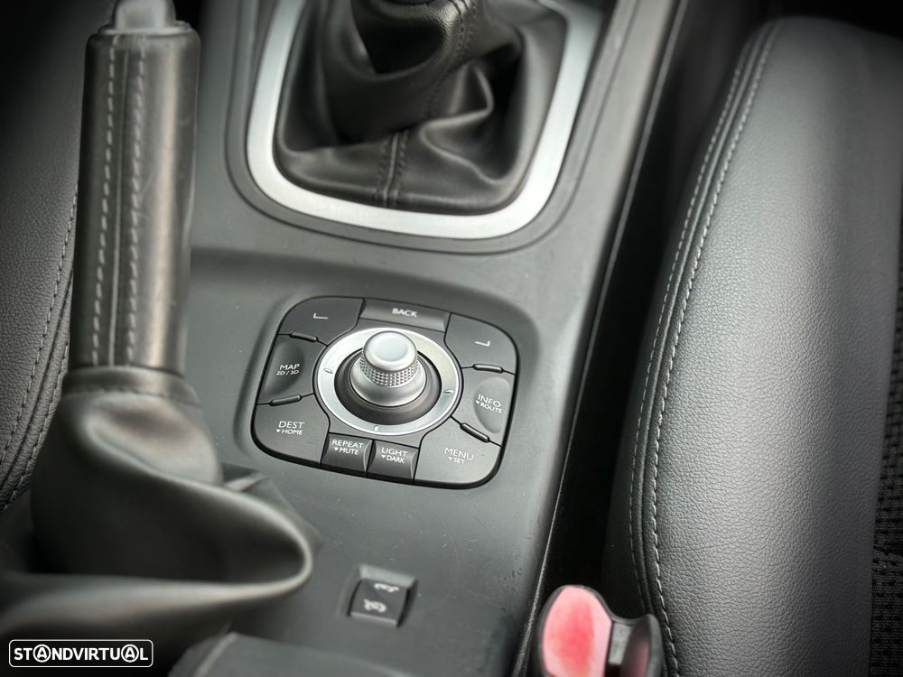 Renault Mégane 1.5 dCi Dynamique S - 17