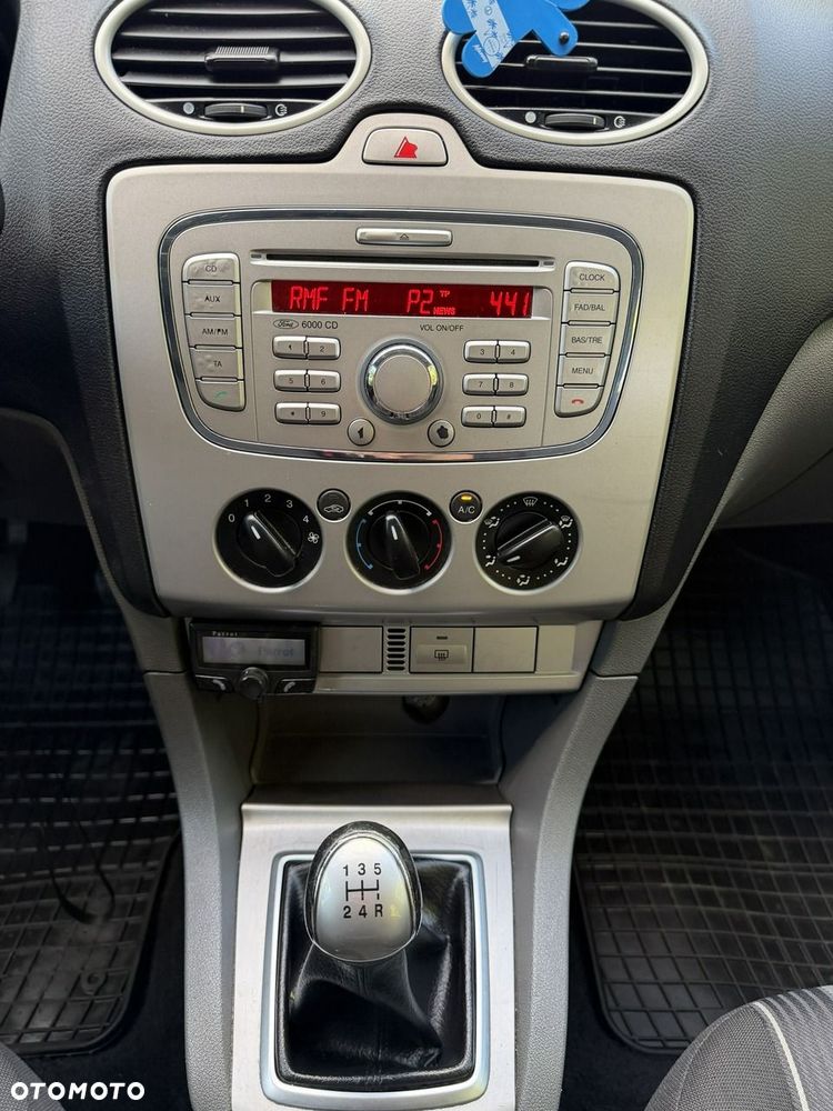 Ford Focus - 36