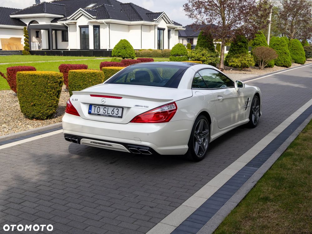 Mercedes-Benz SL 63 AMG - 11