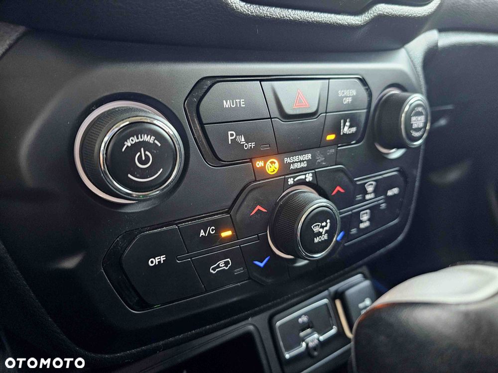 Jeep Renegade 1.3 T-GDI Limited - 29