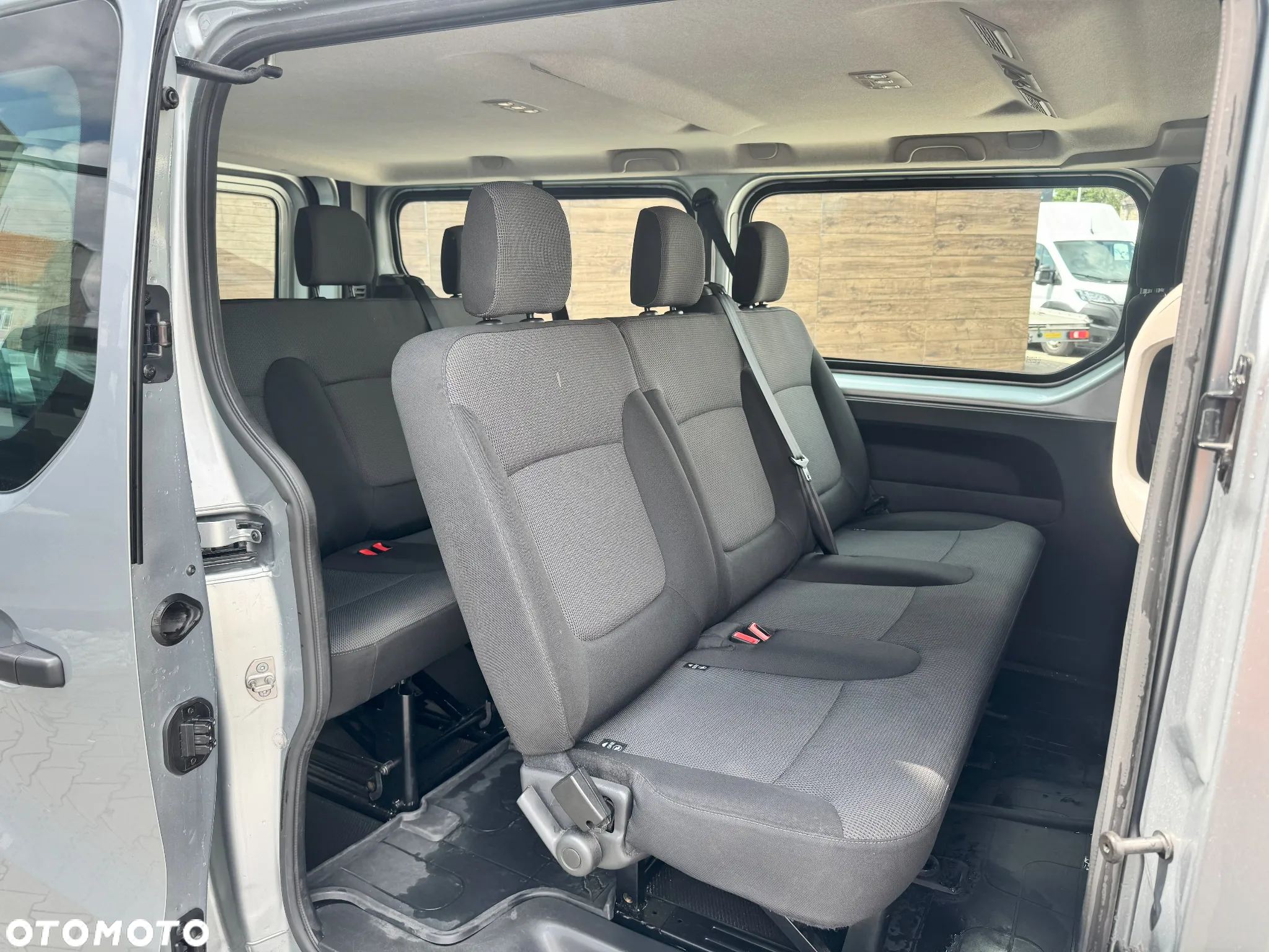 Renault Trafic - 12