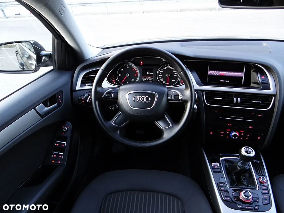 Audi A4 Avant 2.0 TDI DPF Attraction - 5