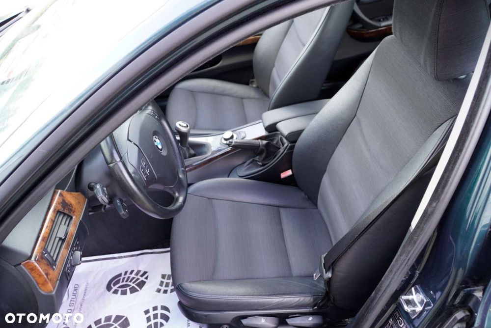 BMW Seria 3 320d DPF - 12