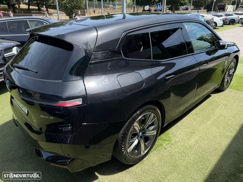 BMW iX xDrive 40 Pack Desportivo - 12