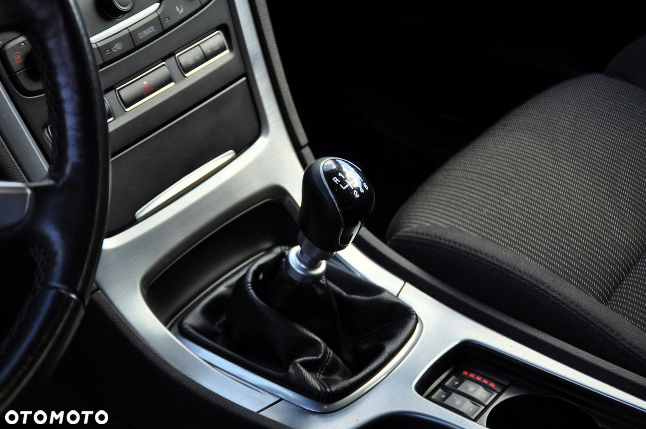 Ford Mondeo - 34