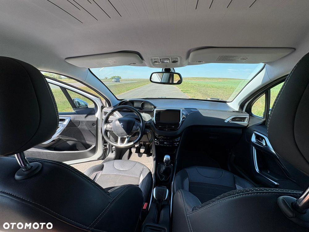Peugeot 2008 e-HDi FAP 115 STOP & START Allure - 12