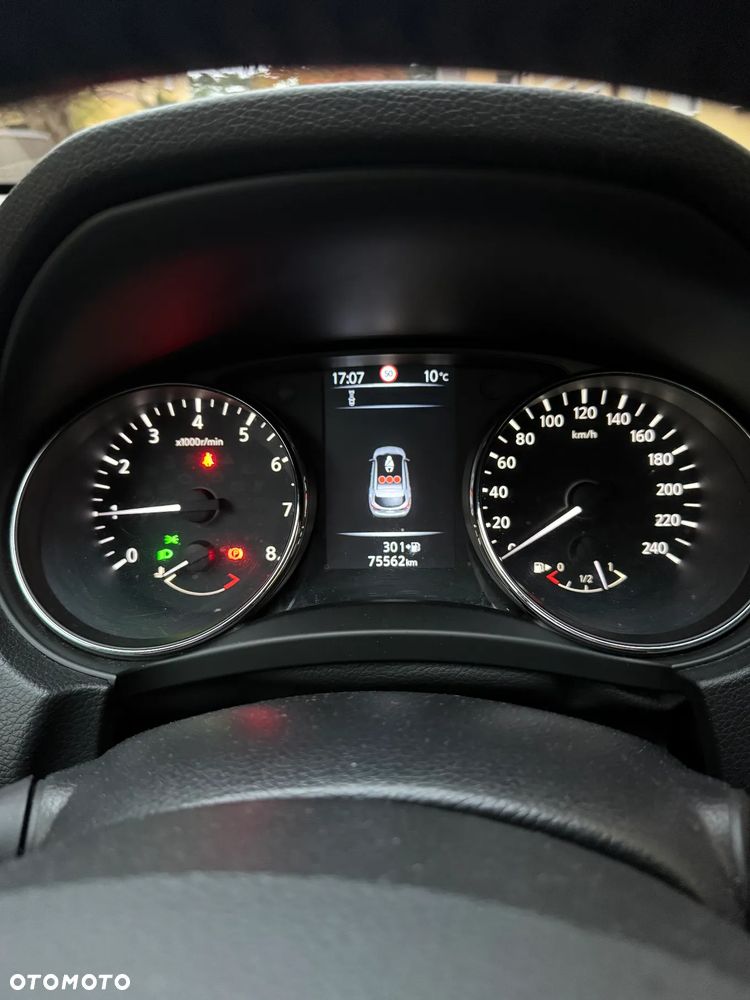 Nissan Qashqai 1.2 DIG-T N-Connecta EU6 - 10