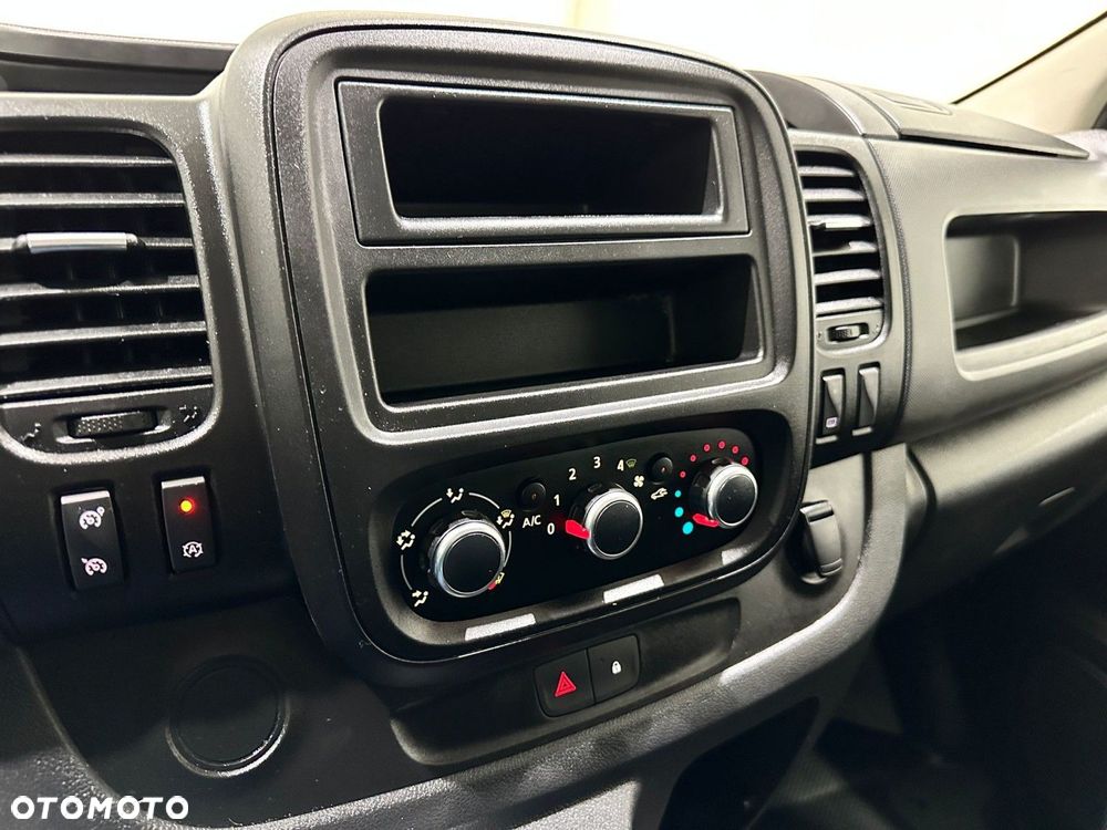 Renault Trafic - 28