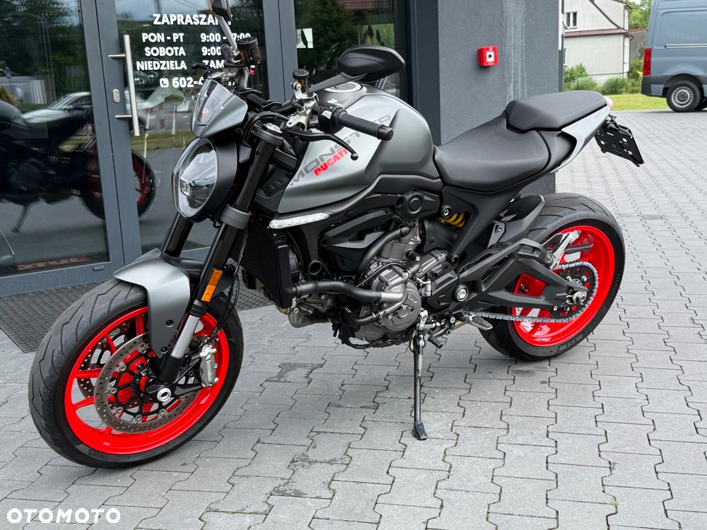 Ducati Monster - 28