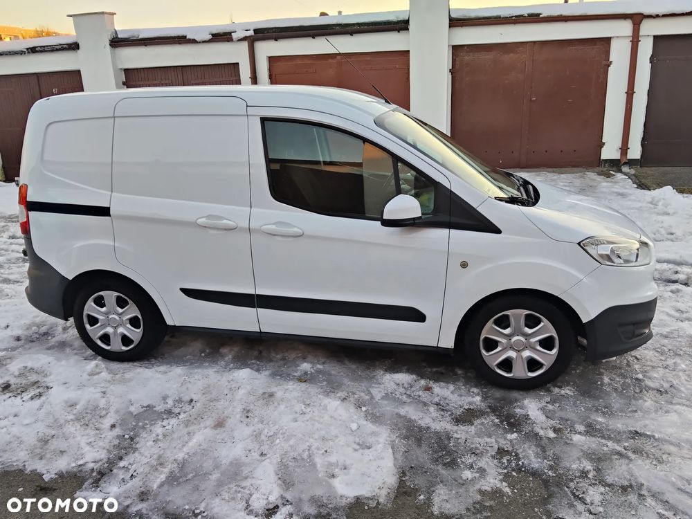 Ford Transit Courier - 3
