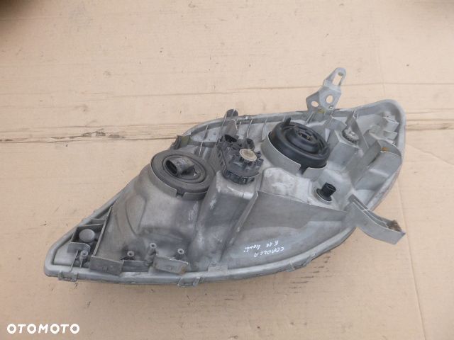 LAMPA PRAWY PRZÓD PRAWA PRZEDNIA TOYOTA COROLLA E12 01- - 11