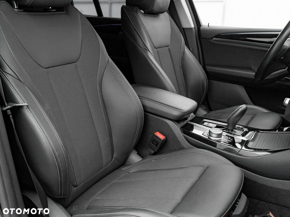 BMW X3 xDrive20i xLine - 36