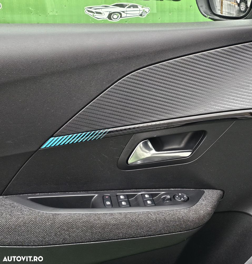 Peugeot 208 PureTech 100 EAT8 Active - 17