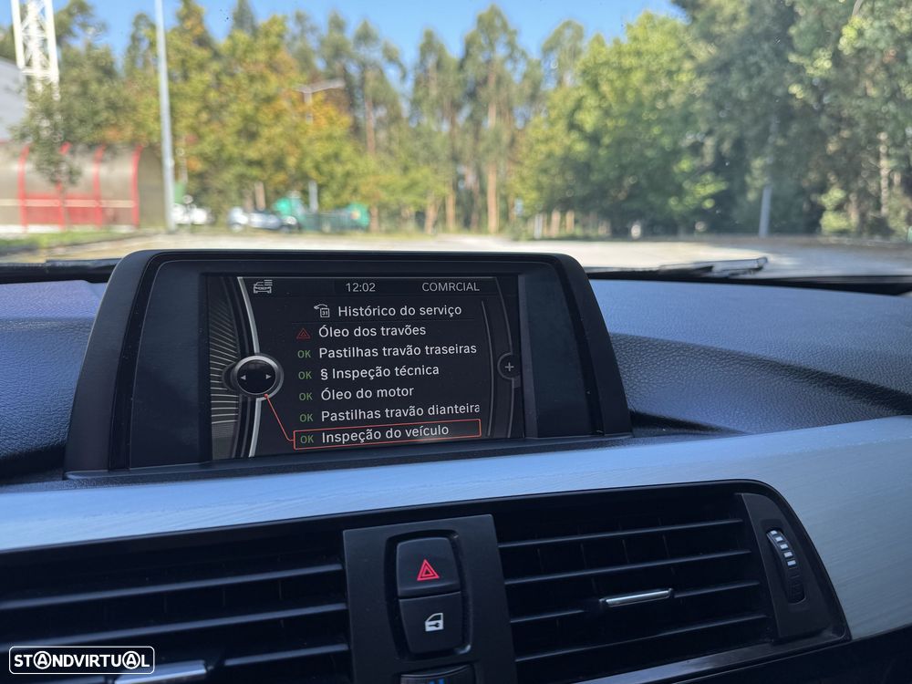 BMW 318 d Line Sport - 27