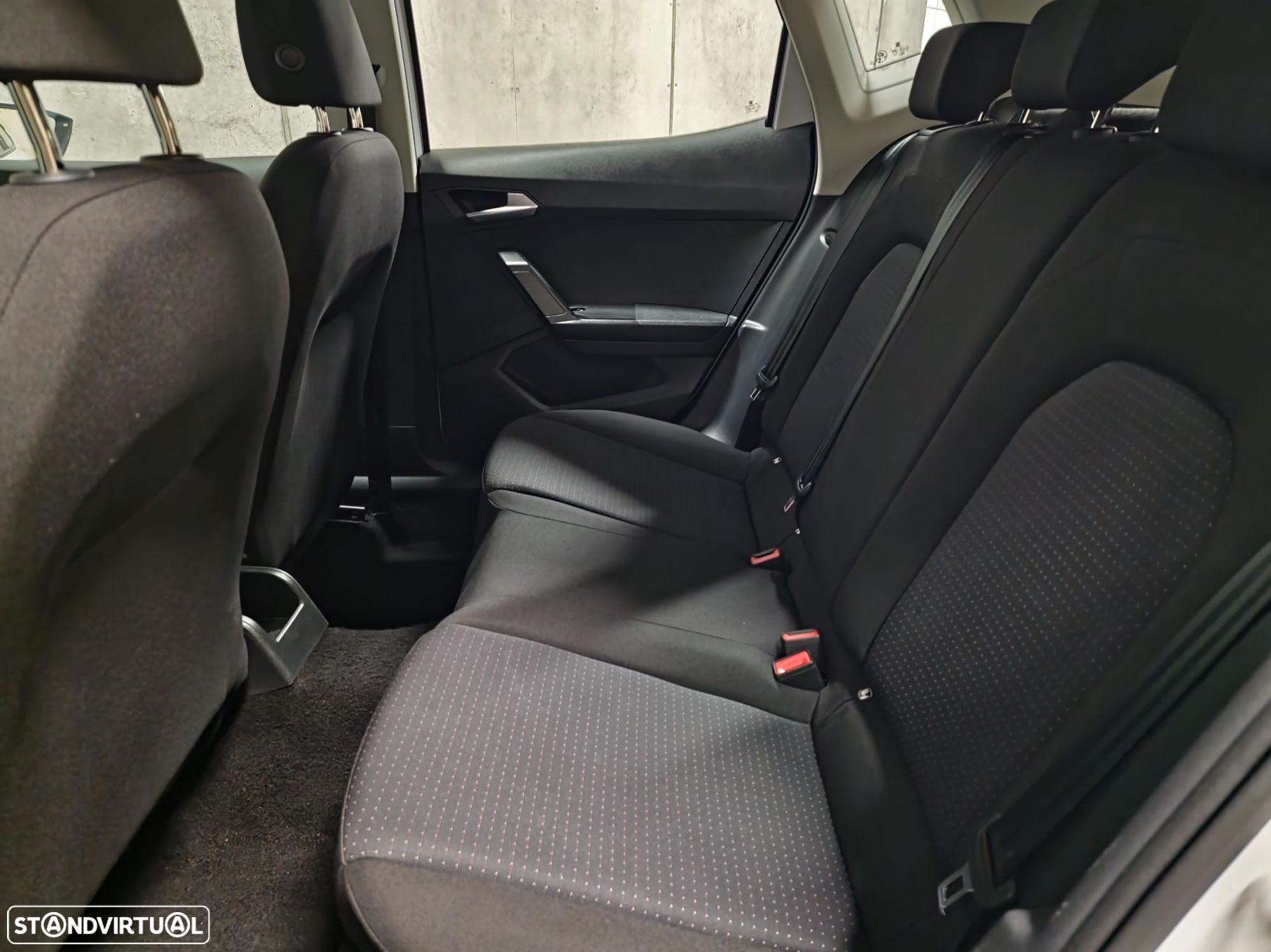 SEAT Arona 1.0 TSI Style DSG - 24