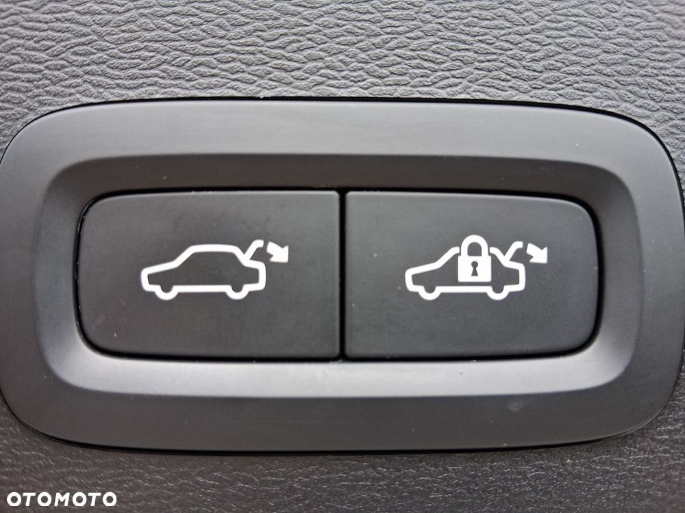 Volvo XC 40 - 20