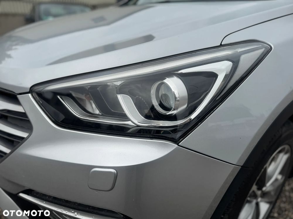 Hyundai Santa Fe 2.0 CRDi Premium 4WD - 32