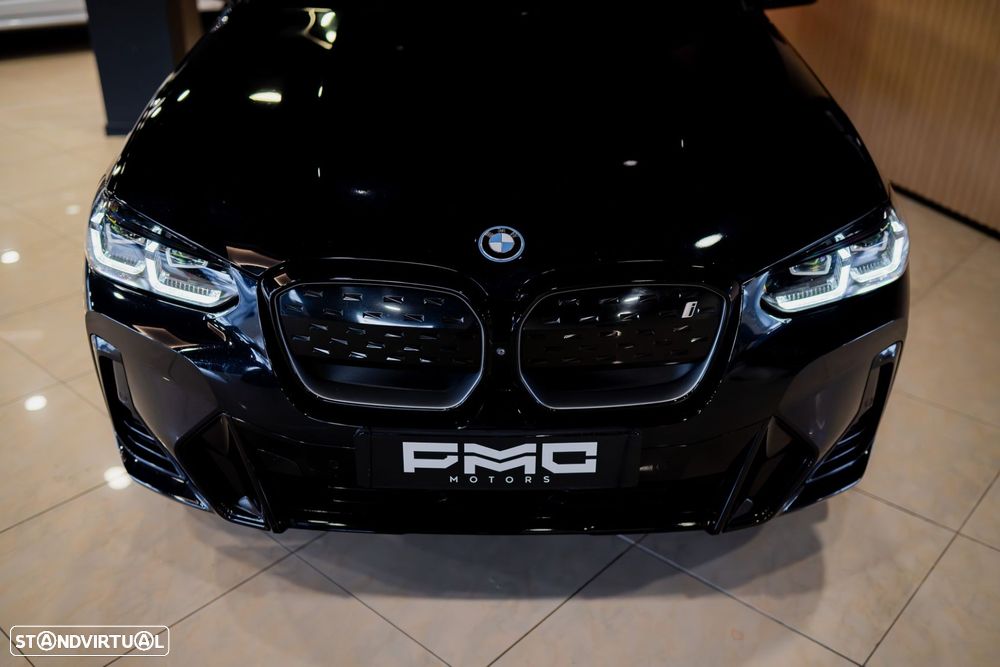 BMW iX3 M Sport Impressive - 10