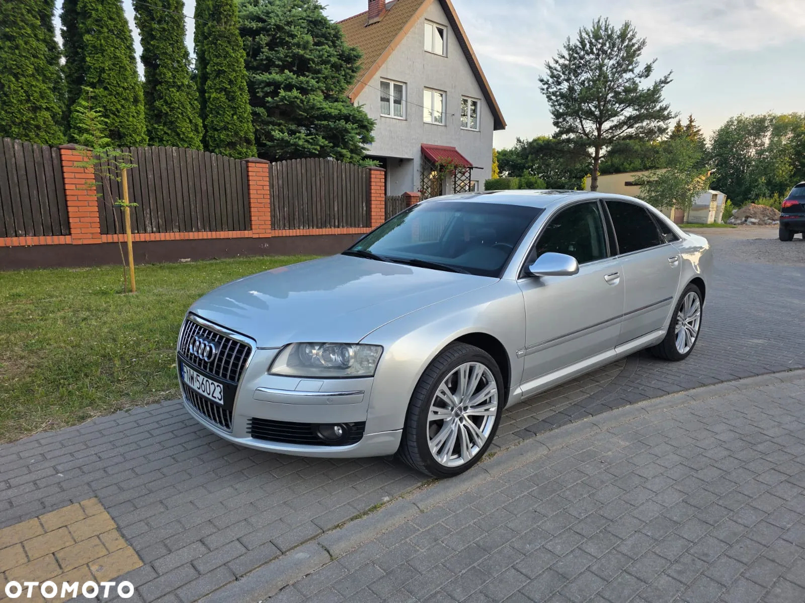 Audi A8 4.2 Quattro - 2