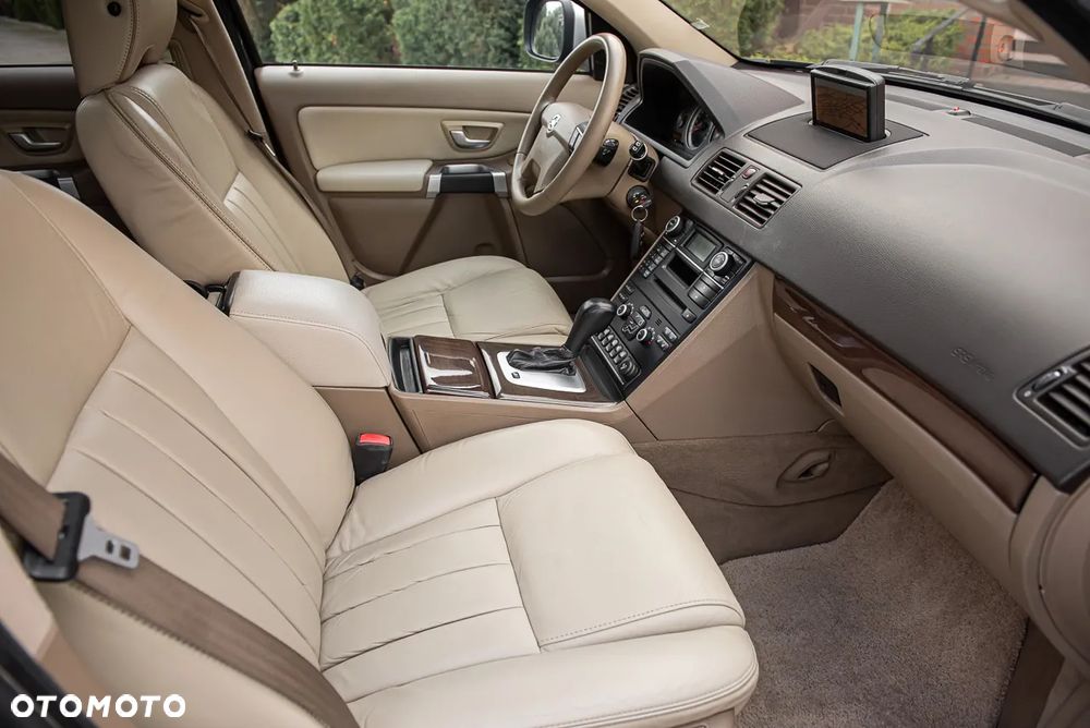 Volvo XC 90 D5 AWD Executive - 29