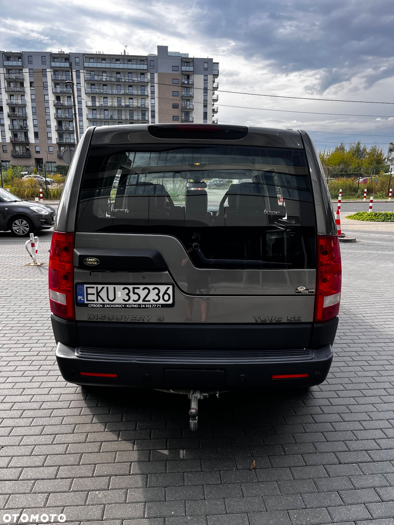 Land Rover Discovery IV 2.7D V6 SE - 11