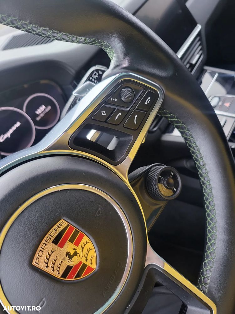 Porsche Cayenne - 29