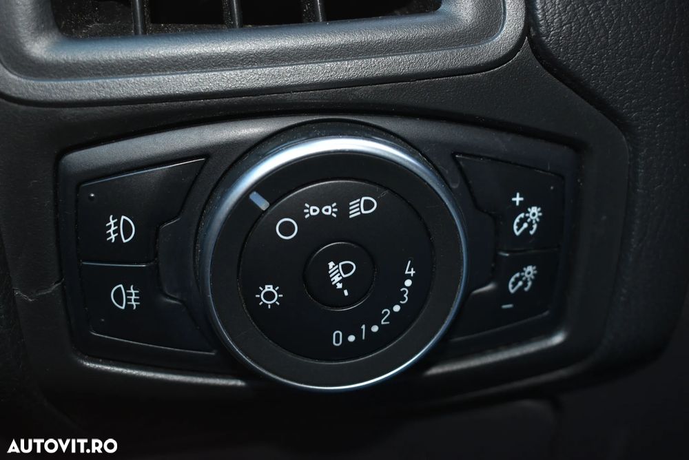 Ford Focus 1.6 TDCI DPF Trend - 14