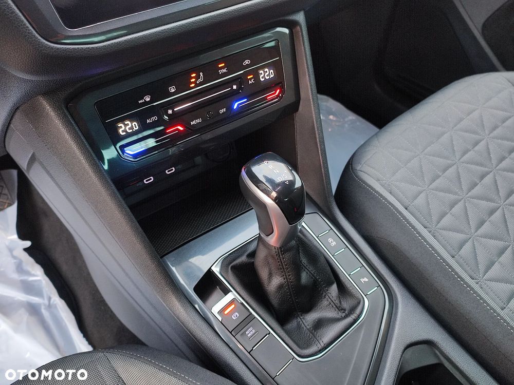 Volkswagen Tiguan - 8