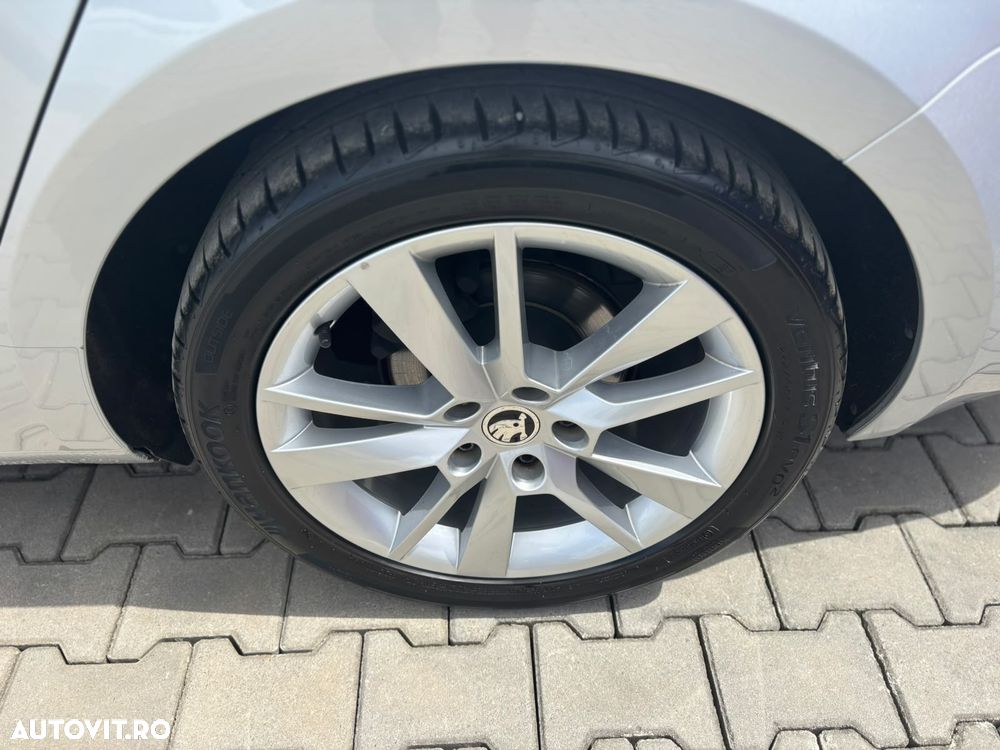 Skoda Octavia 1.6 TDI DSG Ambition - 12