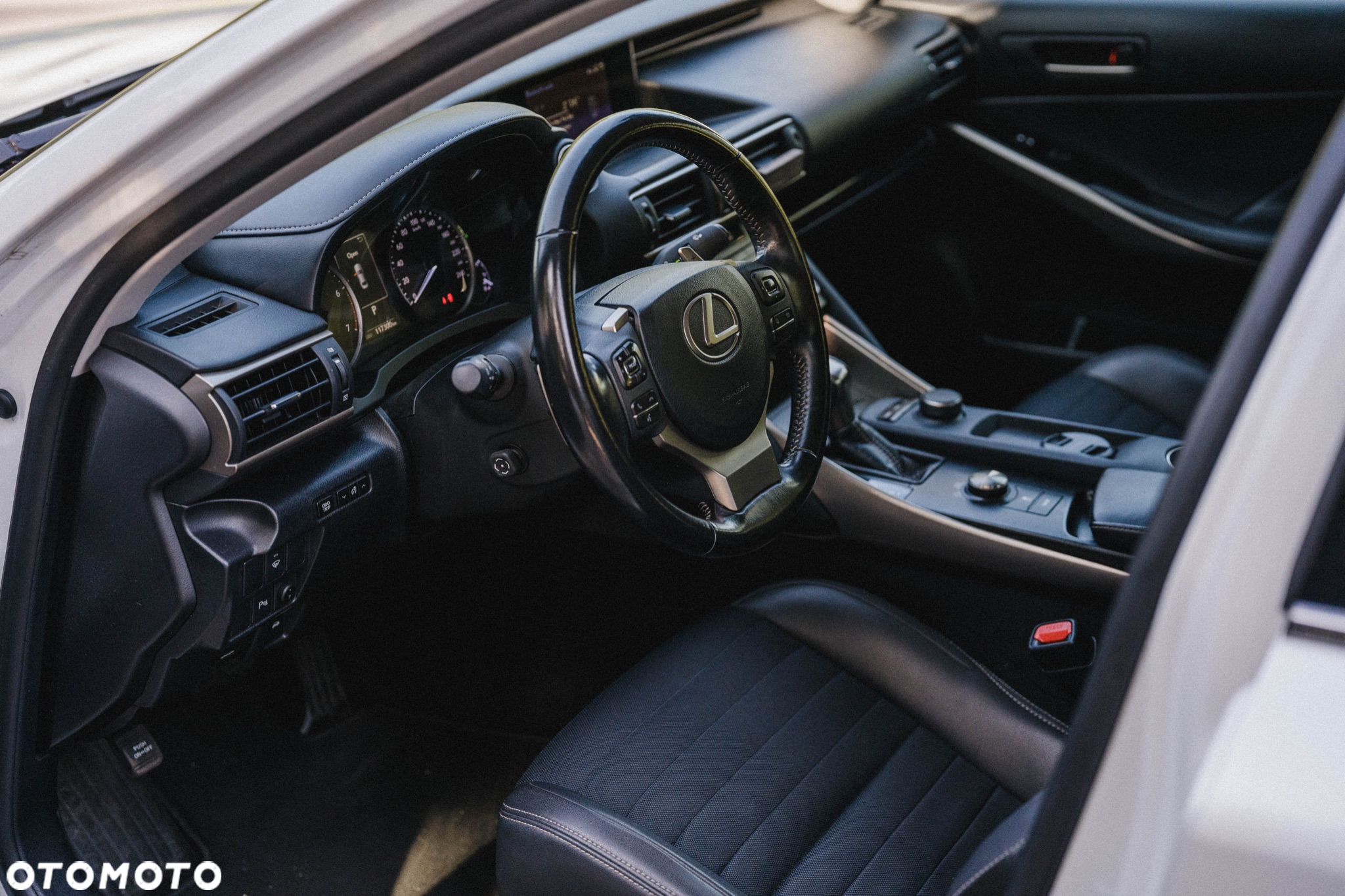 Lexus IS 200t Elegance - 9
