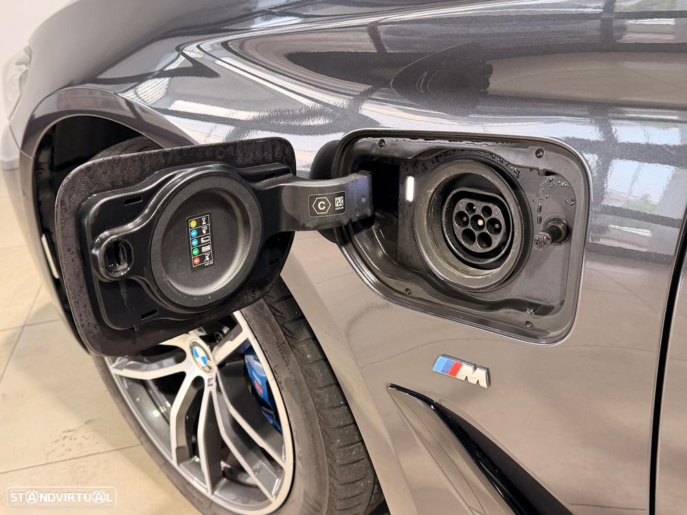 BMW 530 e Pack Desportivo M - 21