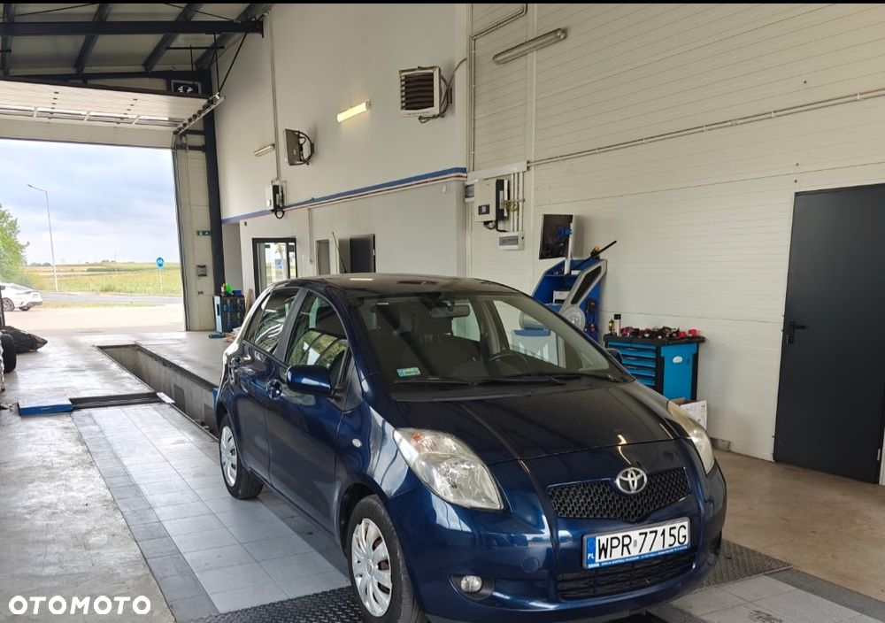 Toyota Yaris 1.3 Sol MM - 1