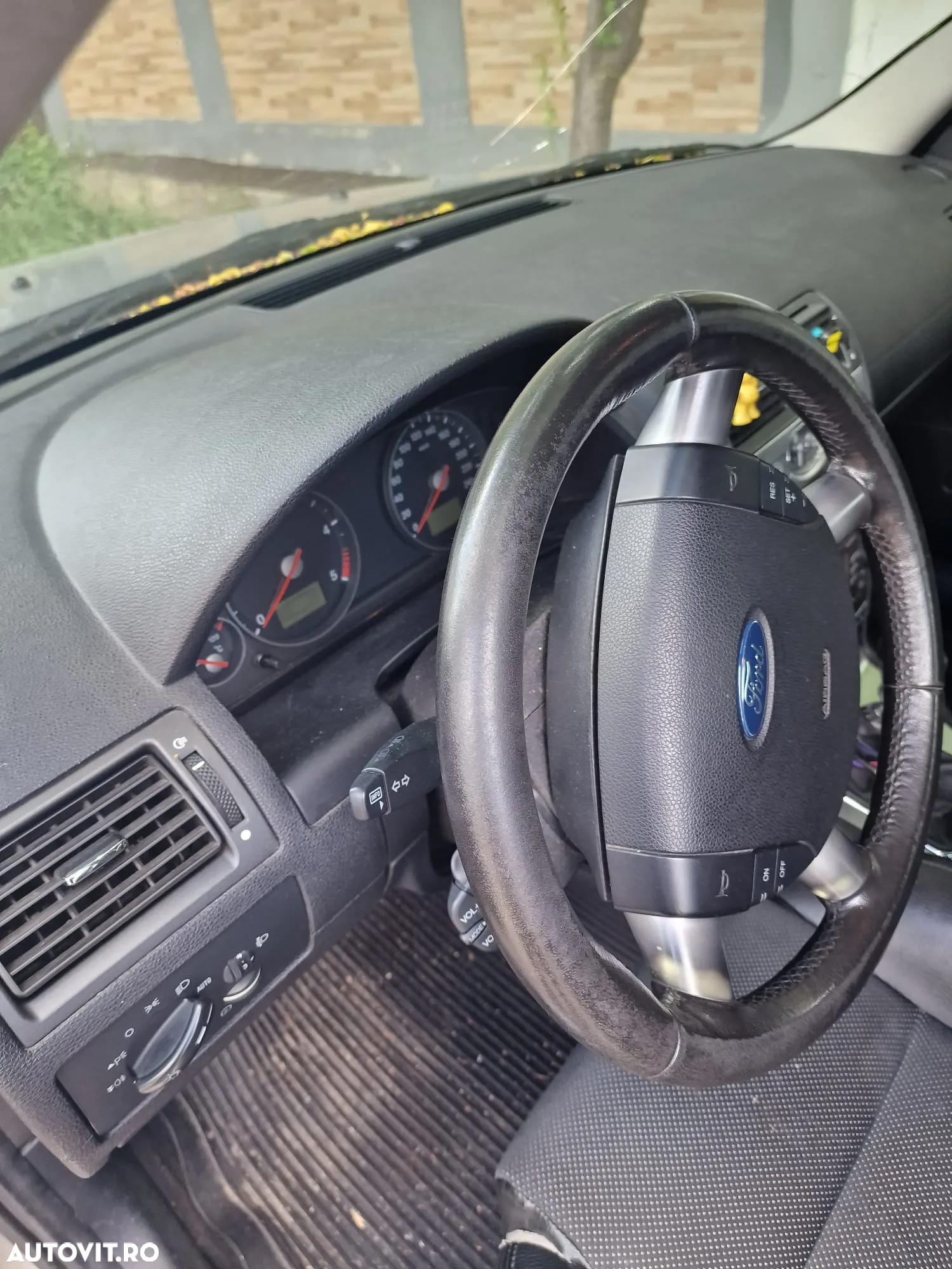 Ford Mondeo - 14