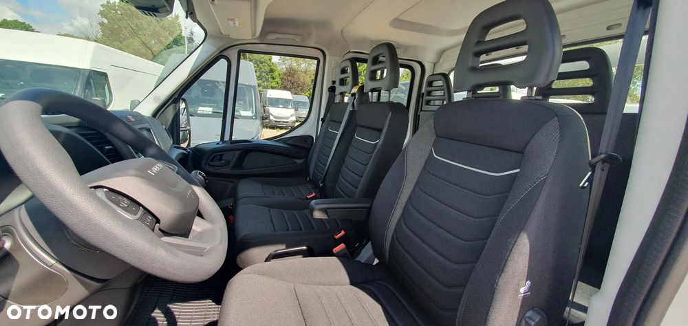 Iveco 35S18HD DOKA 7 OSÓB OKAZJA hak gratis - TANIO !! WYPRZEDAŻ - 9