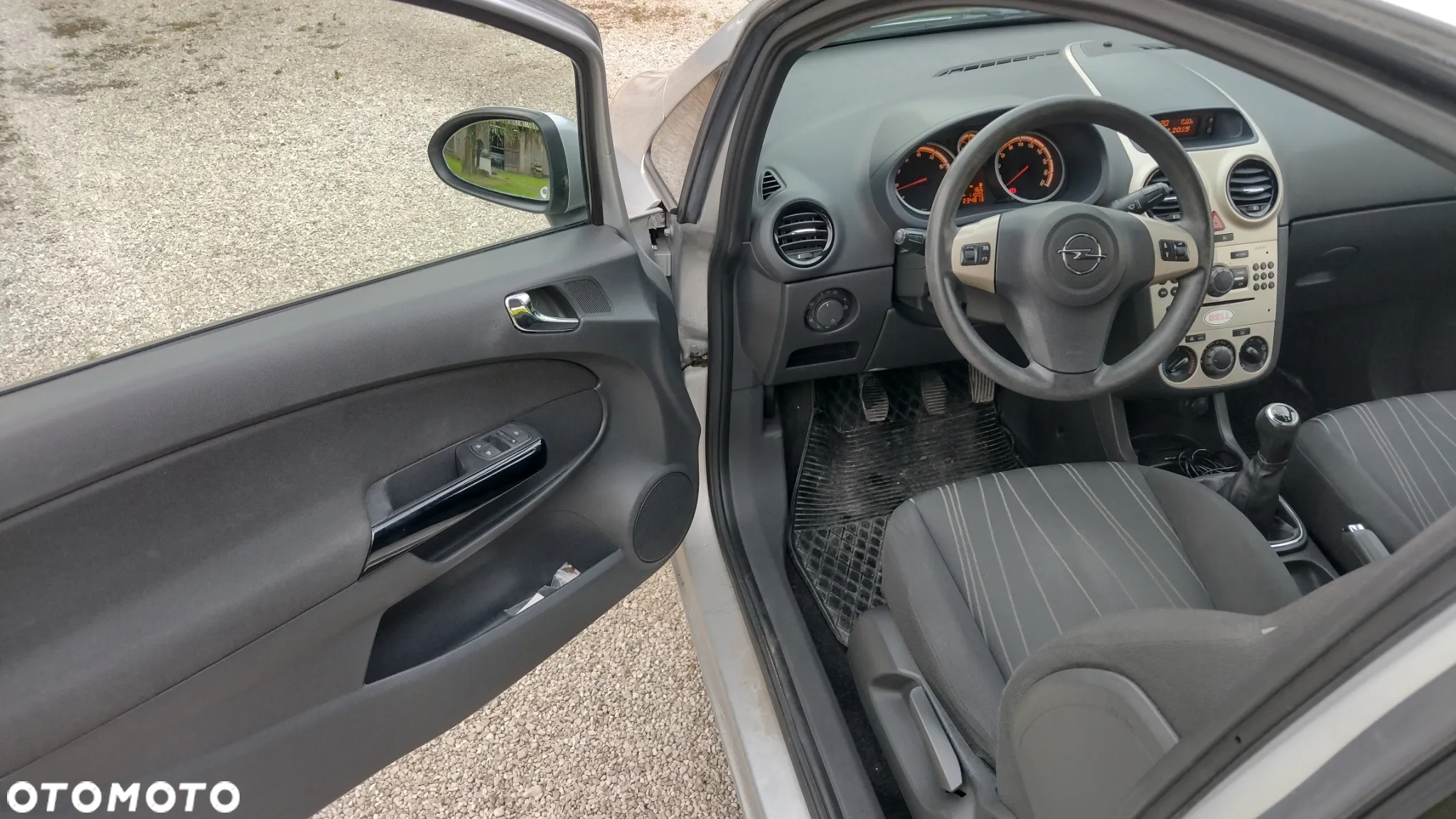 Opel Corsa - 8