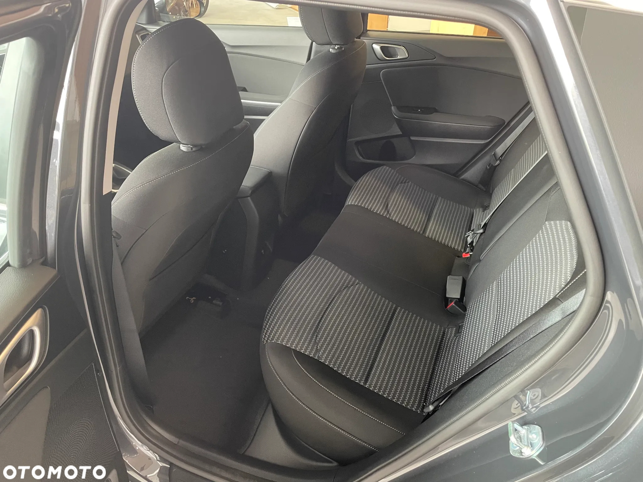 Kia Ceed 1.5 T-GDI M - 4