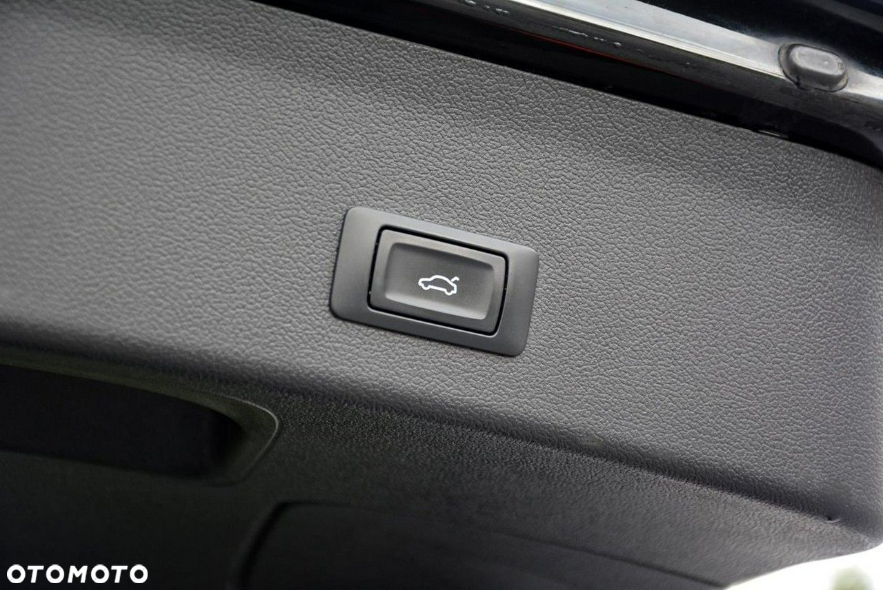 Audi A4 Avant 2.0 TDI DPF clean diesel quattro S line Sportpaket - 34