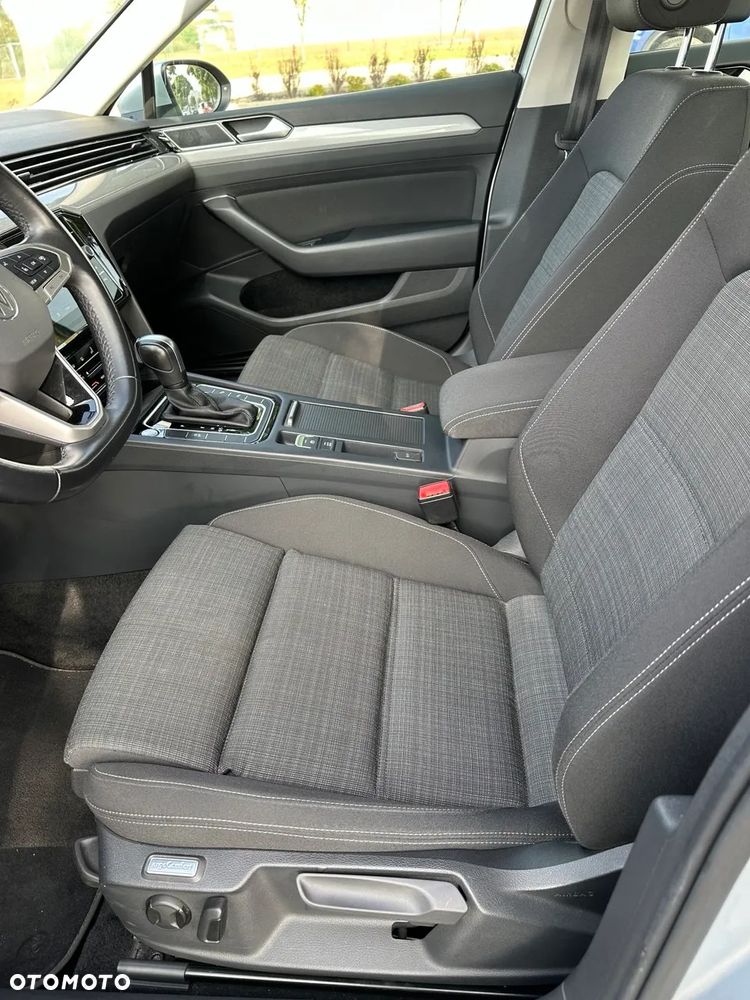 Volkswagen Passat 2.0 TSI Business DSG - 17