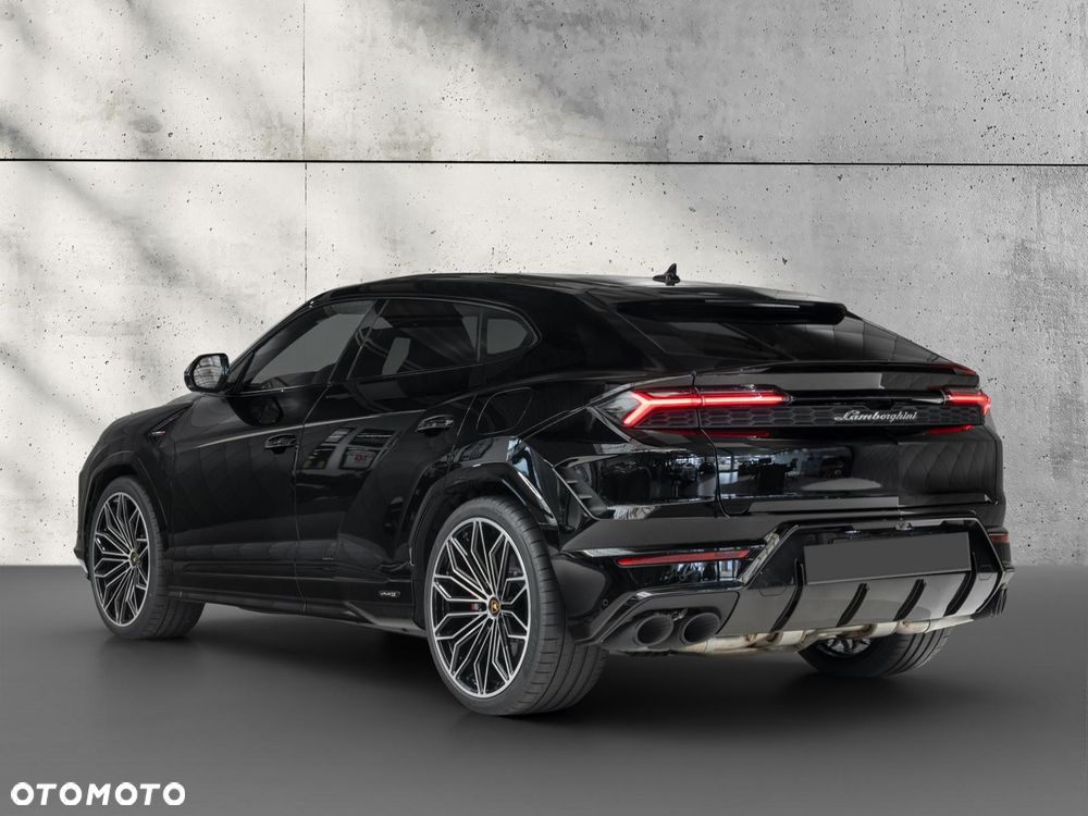 Lamborghini Urus - 4