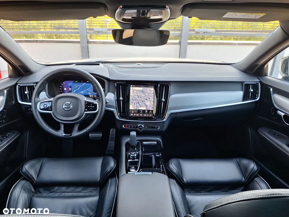 Volvo V90 T8 AWD Plug-In Hybrid R-Design - 40
