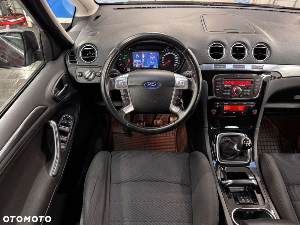 Ford S-Max - 26