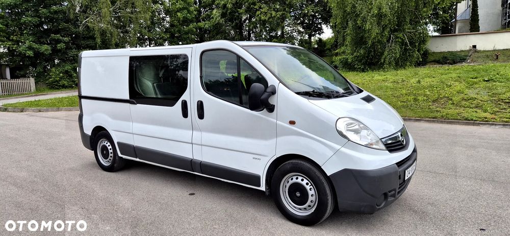 Opel Vivaro - 8