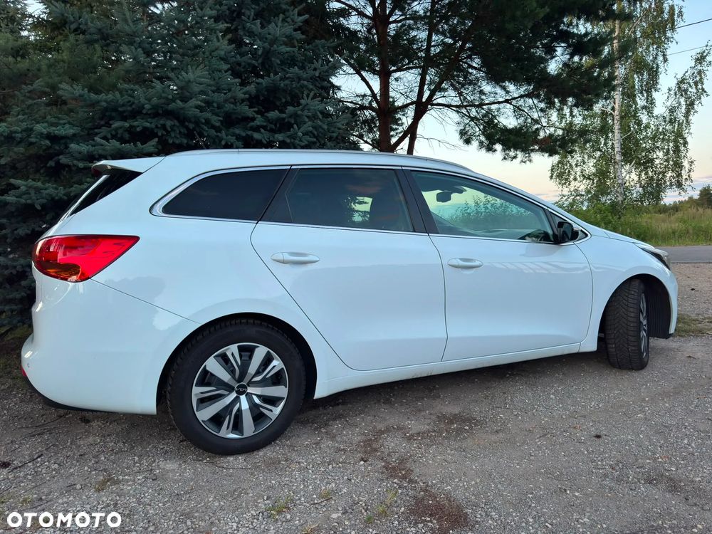 Kia Ceed - 4