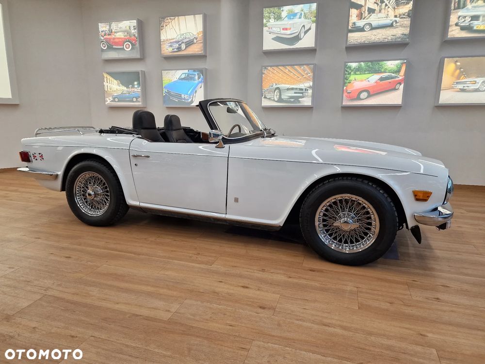 Triumph TR6 - 9