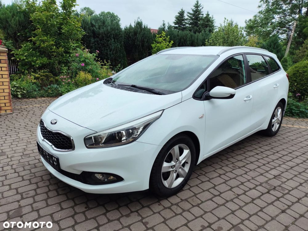 Kia Ceed - 8