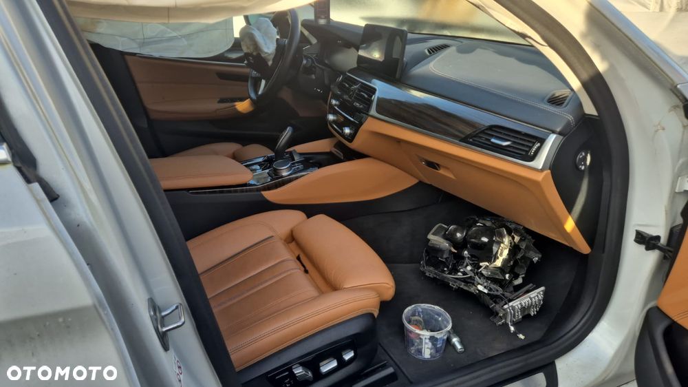 BMW Seria 5 530d Luxury Line - 7