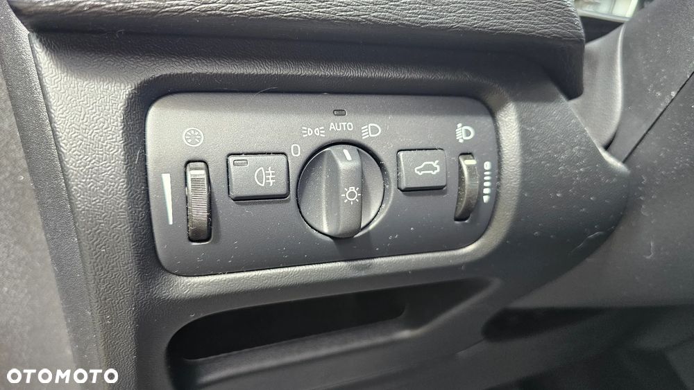 Volvo V40 D3 Drive-E Kinetic - 16