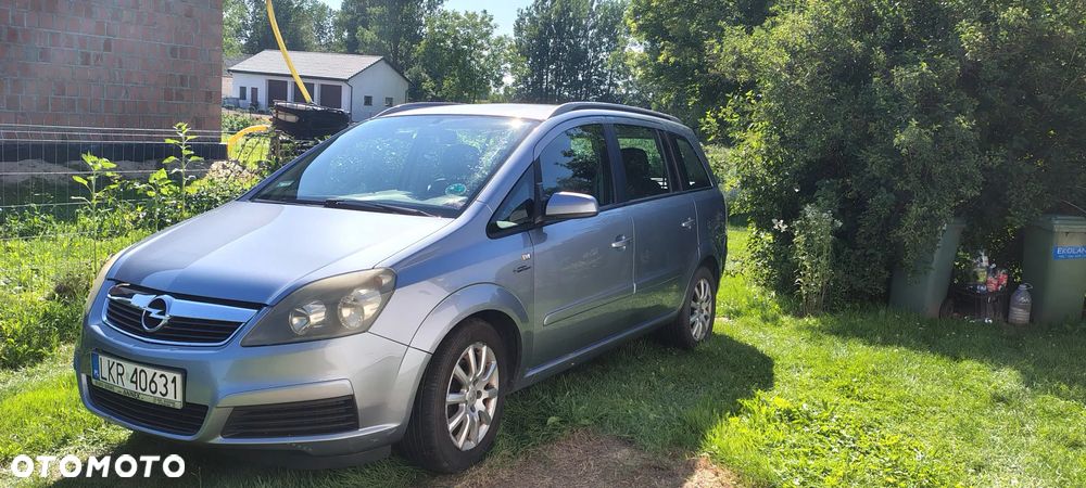 Opel Zafira 1.8 Cosmo - 1