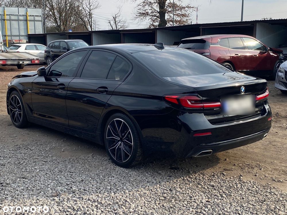BMW Seria 5 530i Luxury Line sport - 11