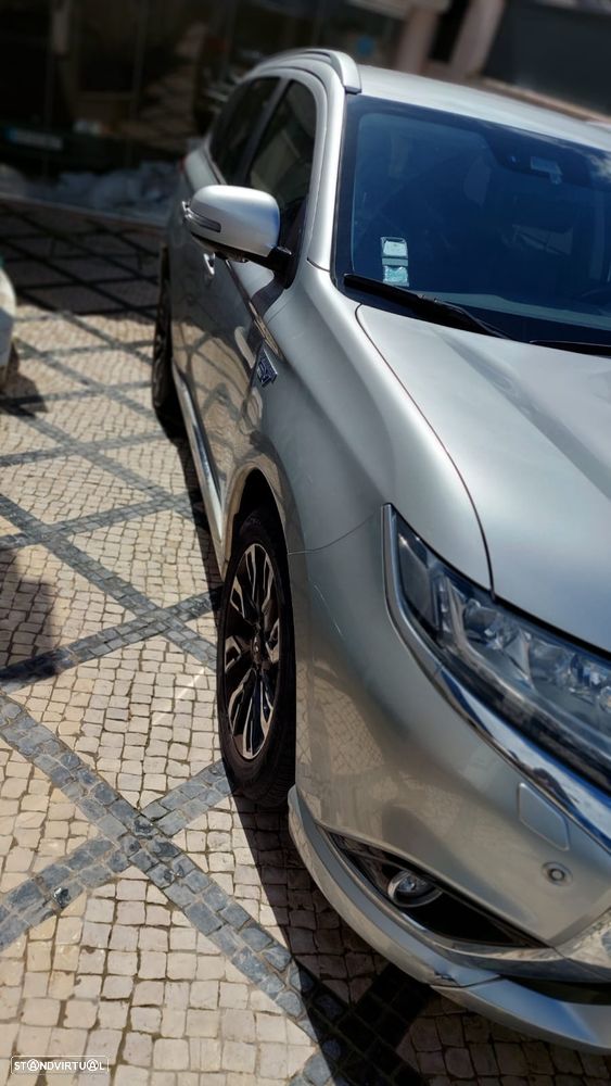 Mitsubishi Outlander 2.0 Instyle - 4